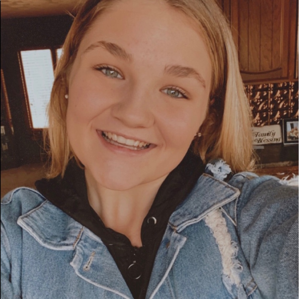Meet your Posher, Lanie